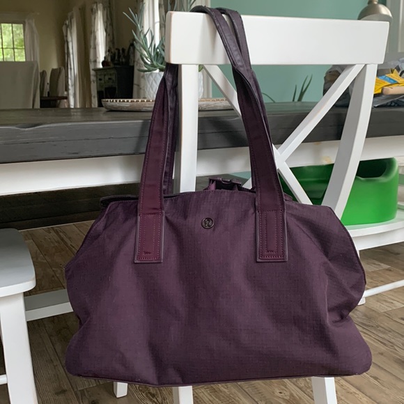 lululemon athletica Handbags - Lululemon Go Getter bag. Dark purple